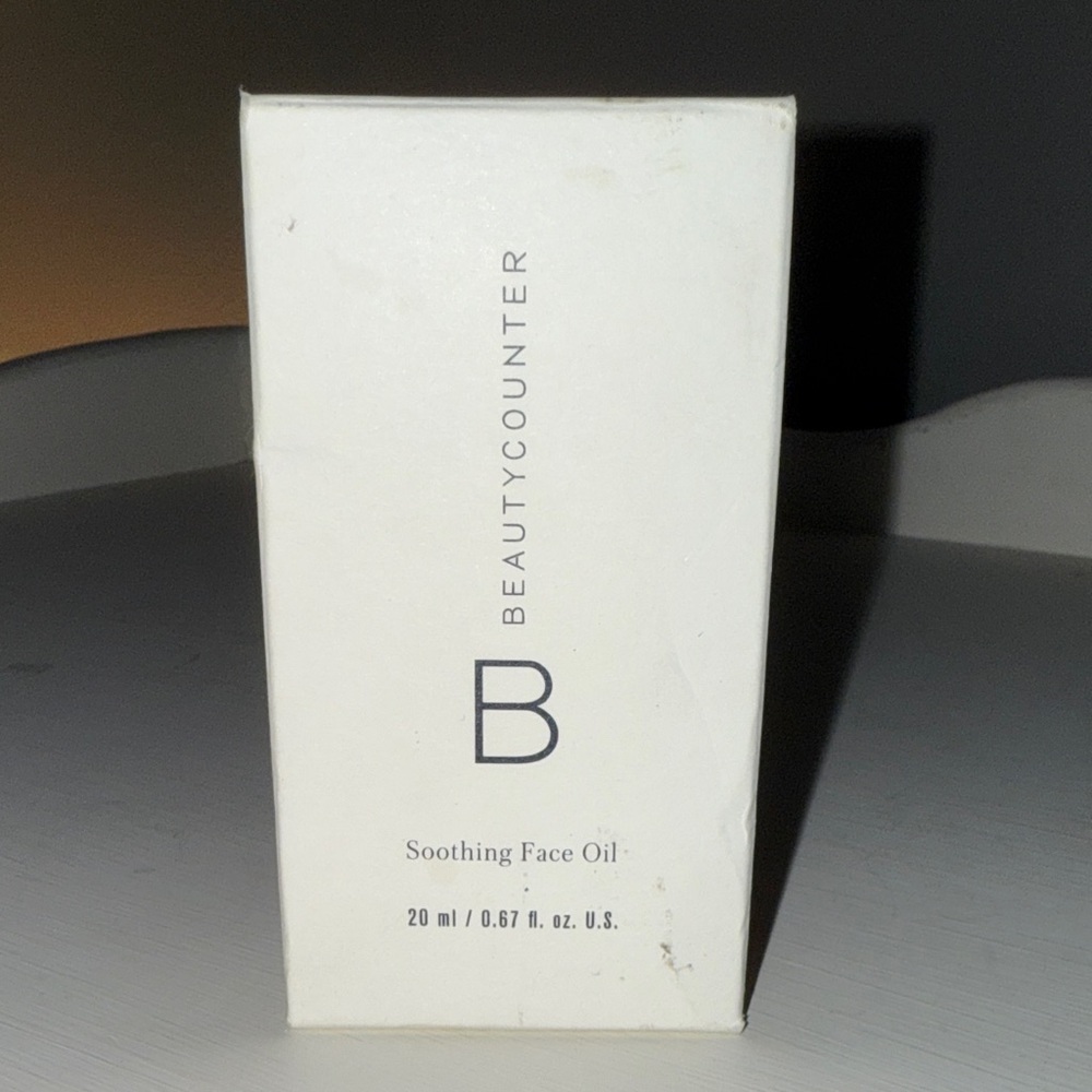Beautycounter Soothing Face Oil in Elegant White Packaging